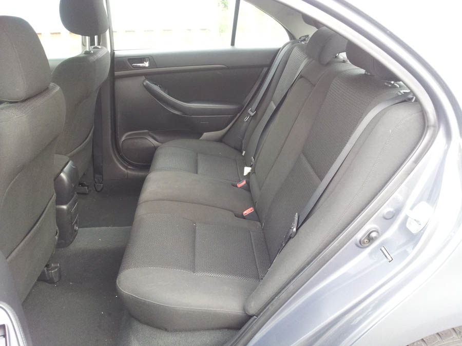 Toyota Avensis T3-X seat-base